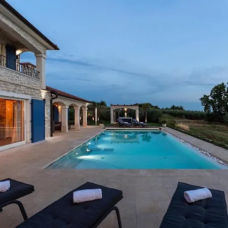 Villa Kastelir Vakantiehuis Poreč