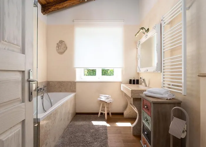 Feriehus Villa Kastelir *